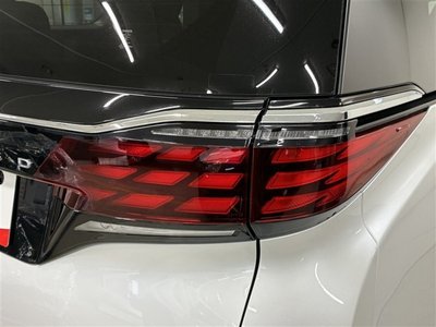 2023 Toyota ALPHARD — фото 7