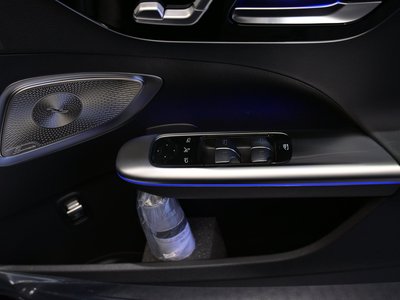 2025 Mercedes-BENZ C-CLASS — миниатюра 18