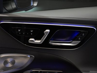 2025 Mercedes-BENZ C-CLASS — миниатюра 17