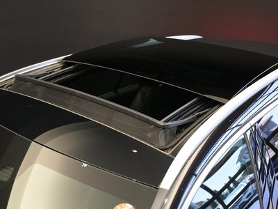 صورة 9 لـ 2025 Mercedes-BENZ C-CLASS
