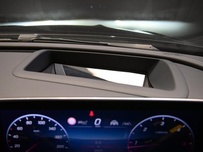 2025 Mercedes-BENZ C-CLASS — миниатюра 31