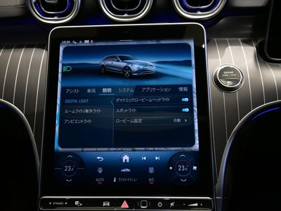 2025 Mercedes-BENZ C-CLASS — миниатюра 38