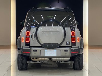 LAND ROVER DEFENDER - 6