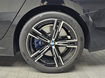 2025 BMW 3 SERIES — фото 8