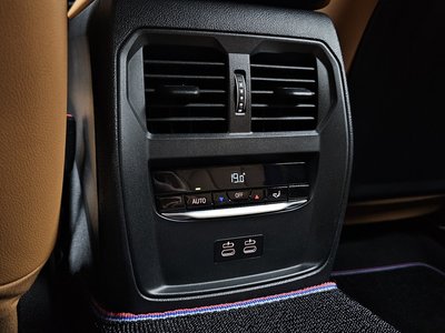 2025 BMW 3 SERIES thumbnail 31