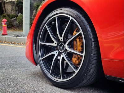 MERCEDES-BENZ GT AMG - 7