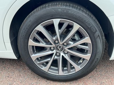 صورة مصغرة 29 لـ 2023 Lexus ES
