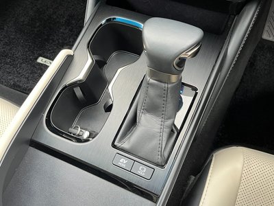 صورة مصغرة 18 لـ 2023 Lexus ES