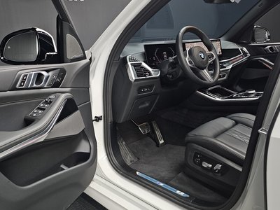 2025 BMW X5 thumbnail 11