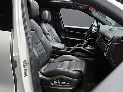 PORSCHE CAYENNE - 10