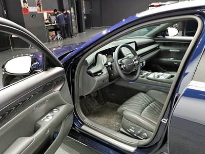2022 Genesis G90 (RS4) thumbnail 13