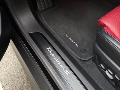 PORSCHE TAYCAN - 10