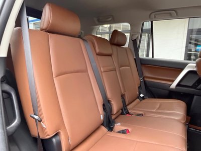 TOYOTA LAND CRUISER PRADO - 9