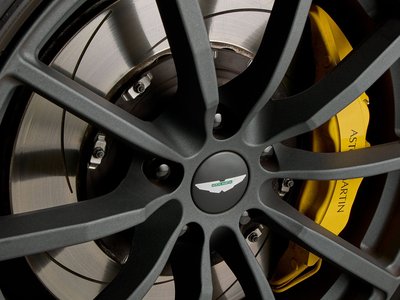 ASTON MARTIN V8 VANTAGE ROADSTER - 2