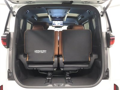 2025 Toyota VELLFIRE thumbnail 33