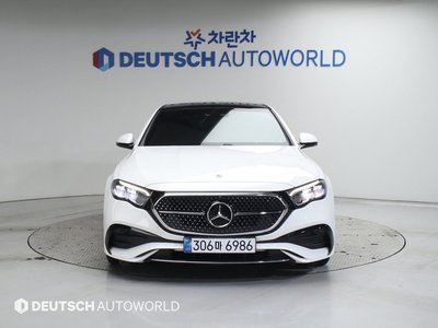 MERCEDES-BENZ E-CLASS - 2
