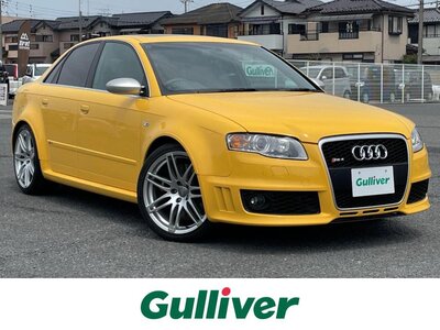 AUDI RS4