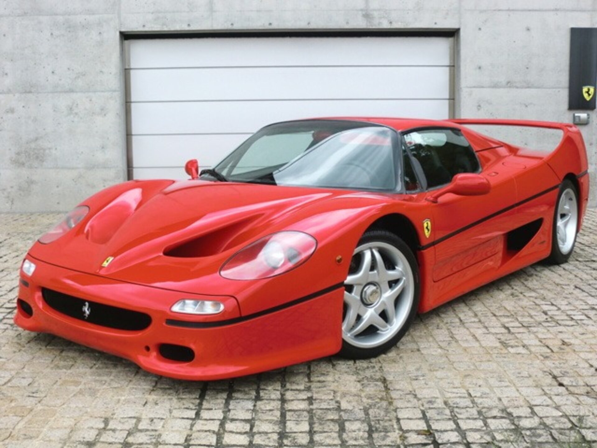 FERRARI F50 - View 1