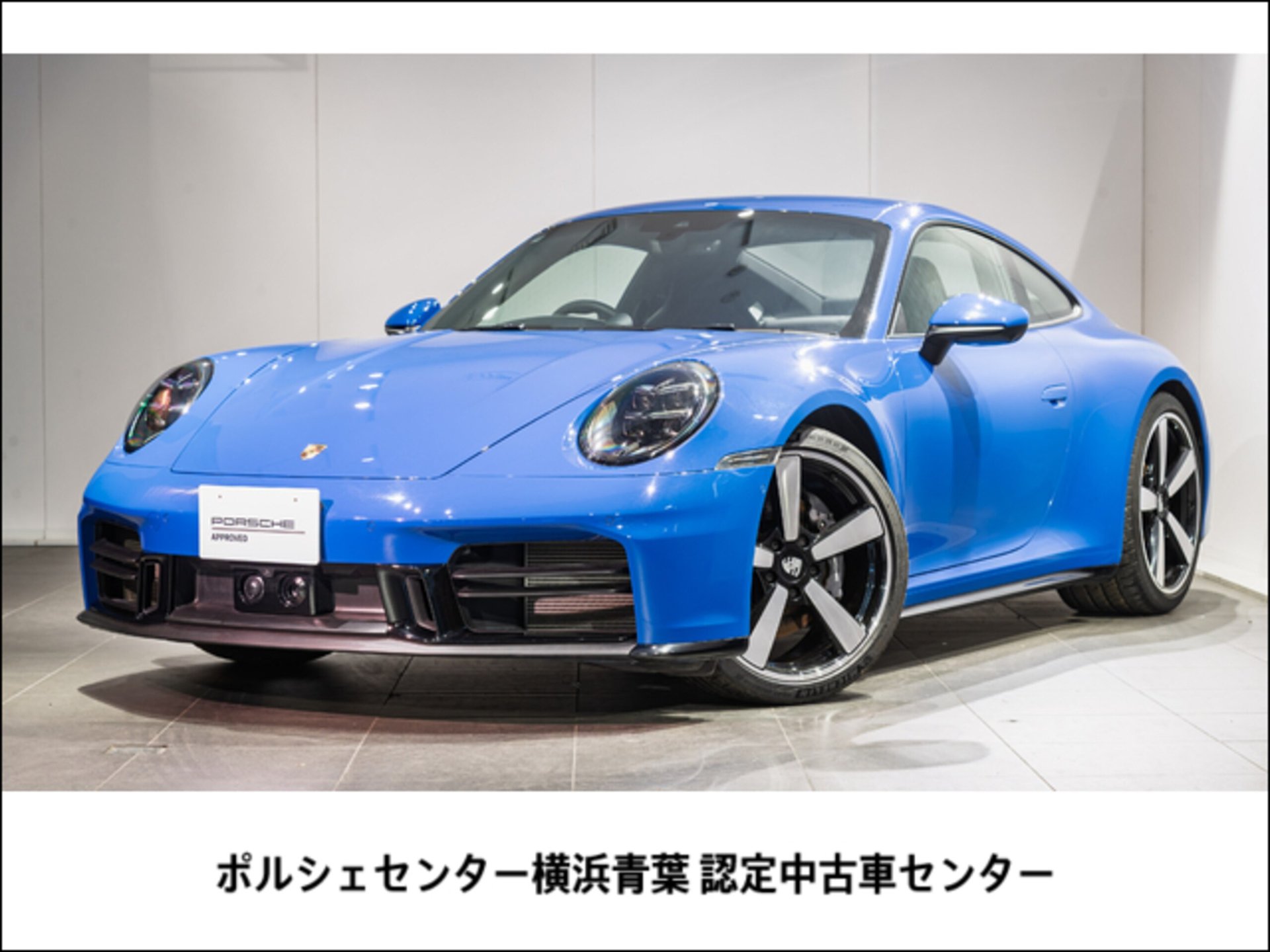 PORSCHE 911 - View 1