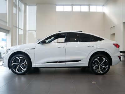 AUDI Q8 SPORTBACK E-TRON - 3