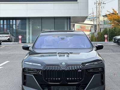 BMW I7 - 2