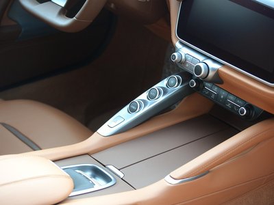 2019 Ferrari GTC4 LUSSO — миниатюра 26
