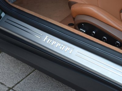2019 Ferrari GTC4 LUSSO — миниатюра 32
