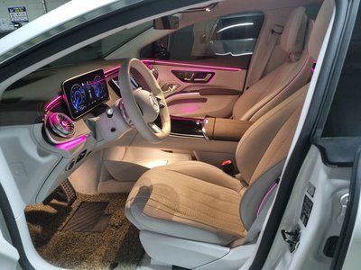 MERCEDES-BENZ EQS - 10