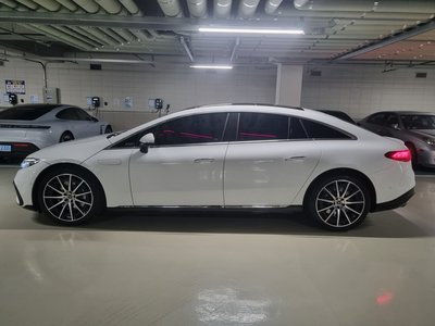 MERCEDES-BENZ EQS - 7