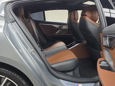 2023 BMW 8 SERIES — миниатюра 17