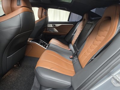 2023 BMW 8 SERIES — миниатюра 18