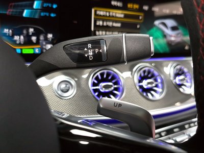 MERCEDES-BENZ E-CLASS - 9