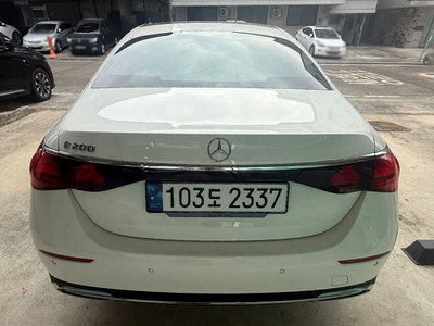 صورة 3 لـ 2024 Mercedes-BENZ E-CLASS