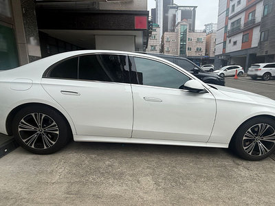 صورة 2 لـ 2024 Mercedes-BENZ E-CLASS