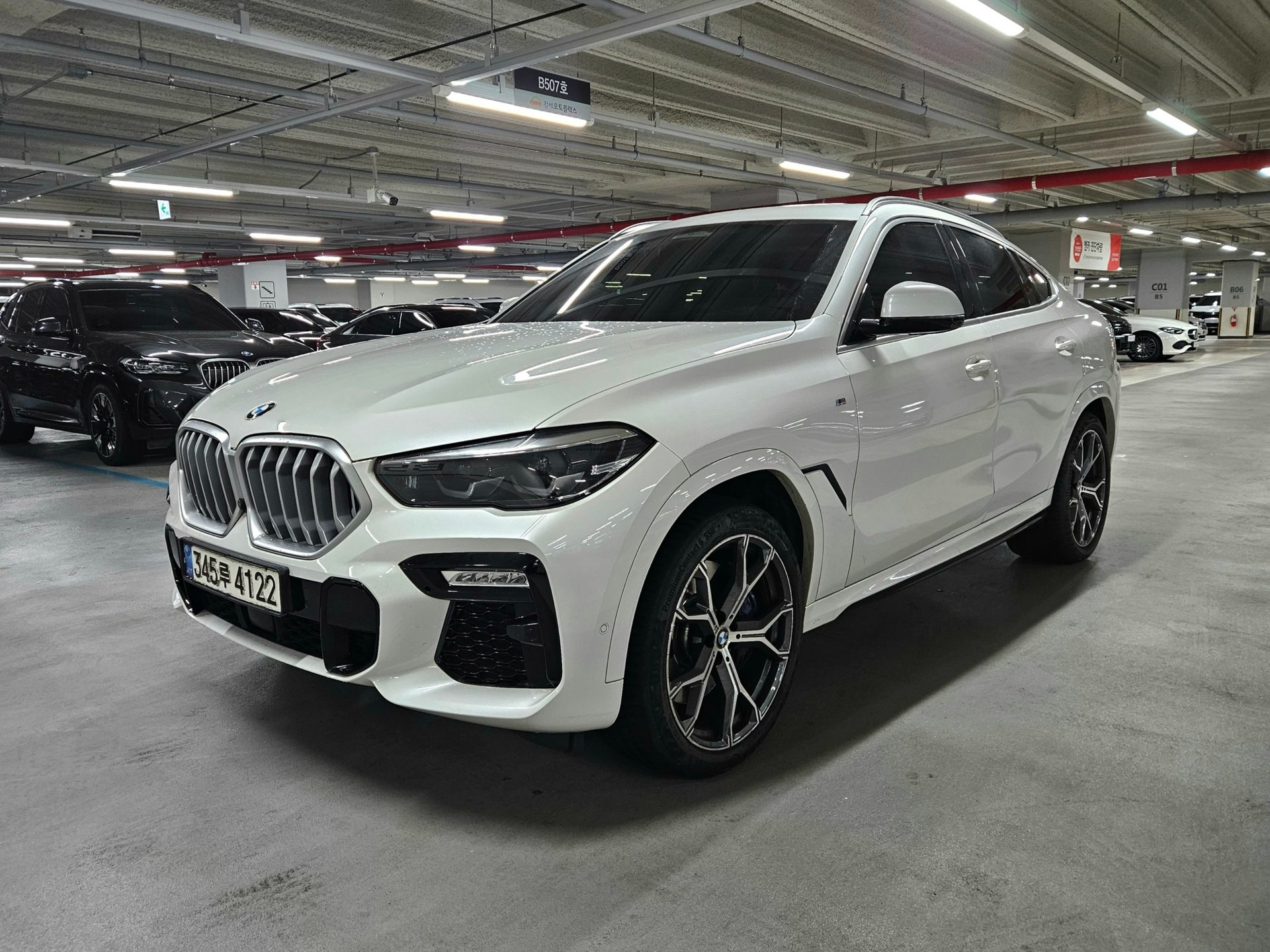 BMW X6 - View 1