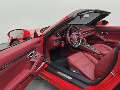 2022 Porsche 718 — миниатюра 13