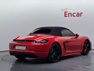 صورة 3 لـ 2022 Porsche 718