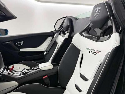 LAMBORGHINI HURACAN SPYDER - 2
