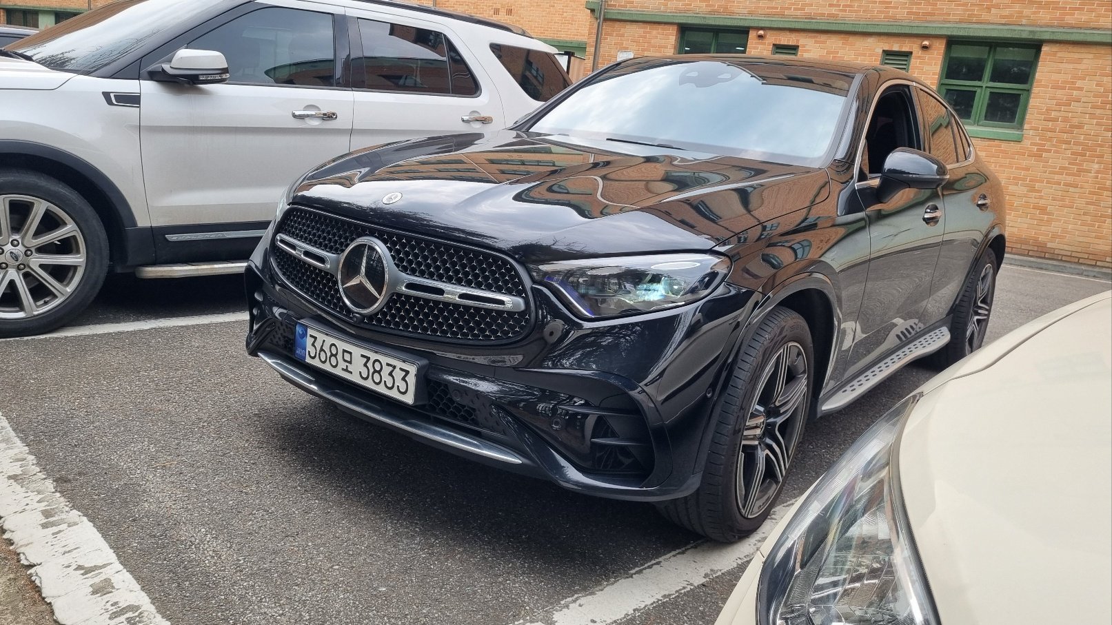 MERCEDES-BENZ GLC - View 1
