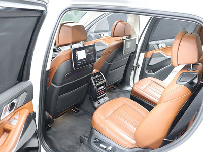 2019 BMW X7 — миниатюра 15