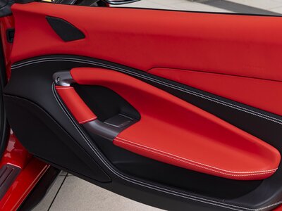 FERRARI F8 SPIDER 2021 thumbnail 14