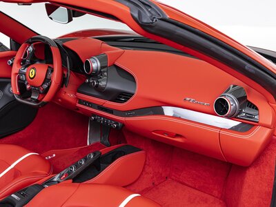 FERRARI F8 SPIDER 2021 thumbnail 5