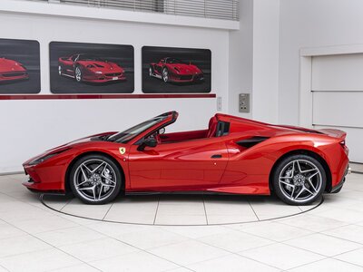 FERRARI F8 SPIDER 2021 thumbnail 26