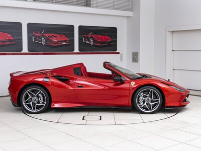 FERRARI F8 SPIDER 2021 thumbnail 30