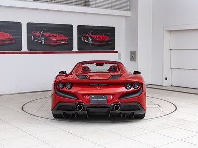 FERRARI F8 SPIDER 2021 thumbnail 33