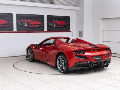 FERRARI F8 SPIDER 2021 thumbnail 35