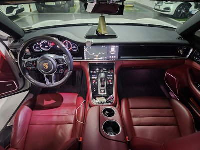 PORSCHE PANAMERA - 5
