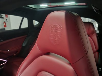 PORSCHE PANAMERA - 10