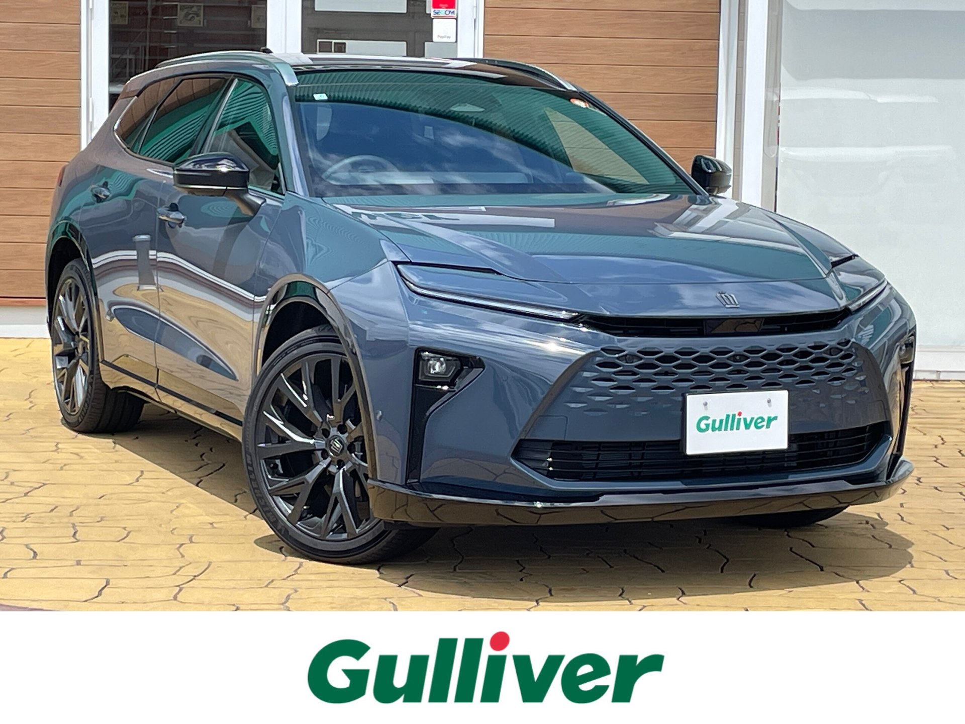 TOYOTA CROWN ESTATE - View 1