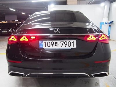 MERCEDES-BENZ E-CLASS - 3